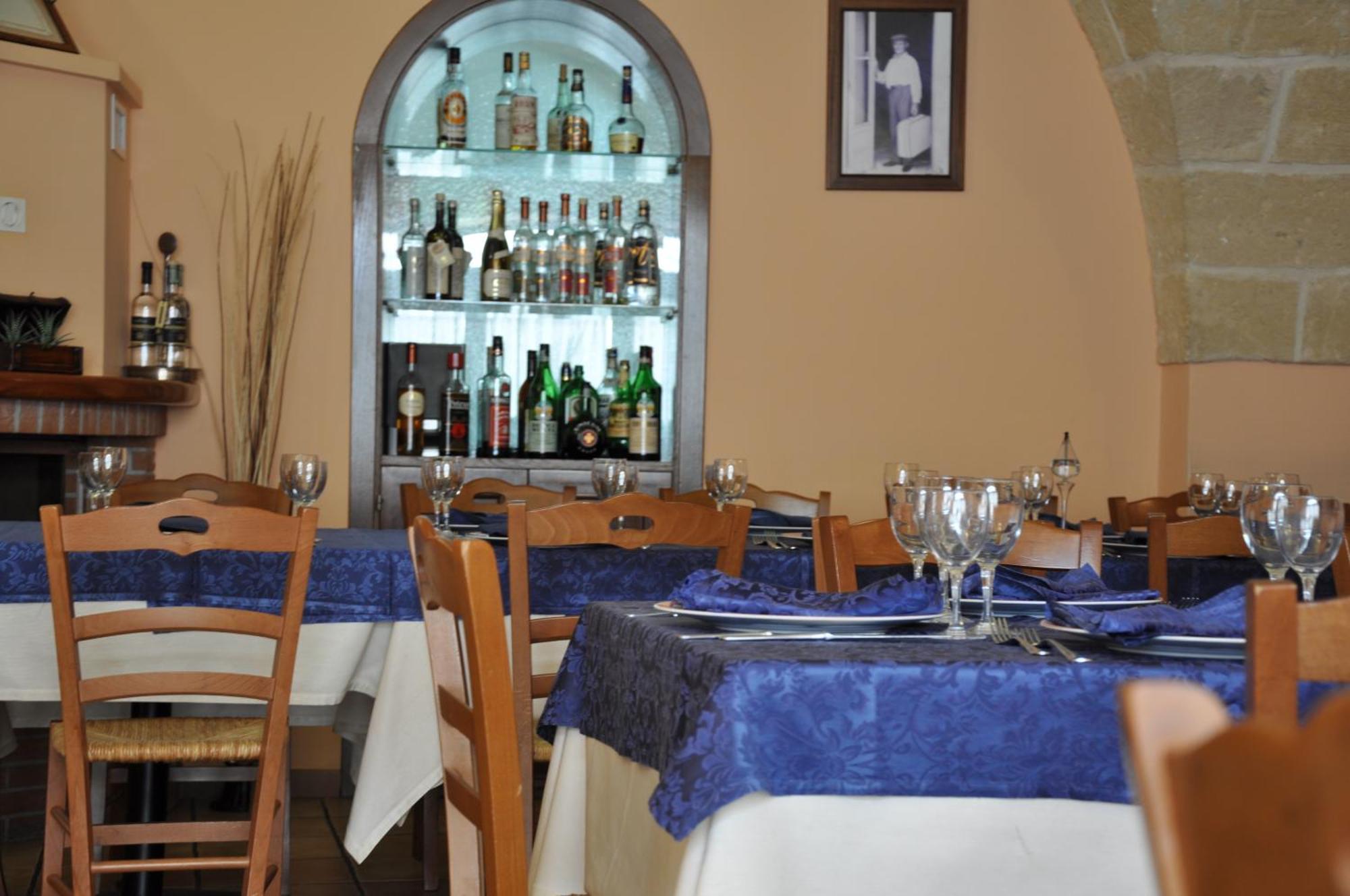 Al Borgo Antico Ristorante E B&B Crispiano Luaran gambar
